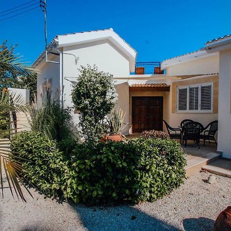 Beach Villa Sofia 네오 초리오 외부 사진