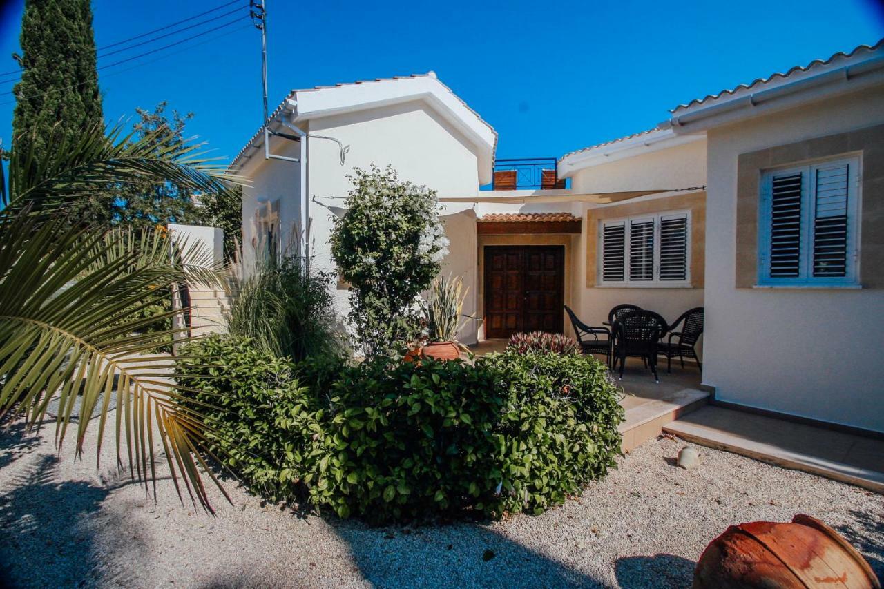 Beach Villa Sofia 네오 초리오 외부 사진